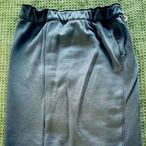 Scotch & Soda Women’s Maison Scotch Black Sweat Skirt. Size XS
